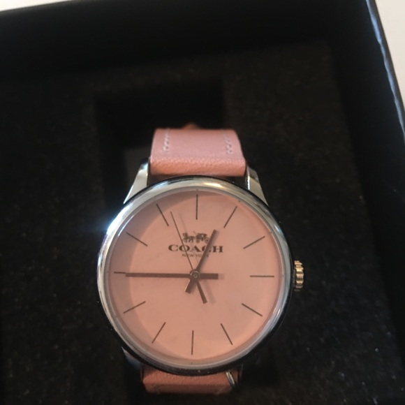 Coach pink watch - Picture 2 of 7